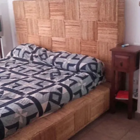Homestay En Casa Compartida Retamar *