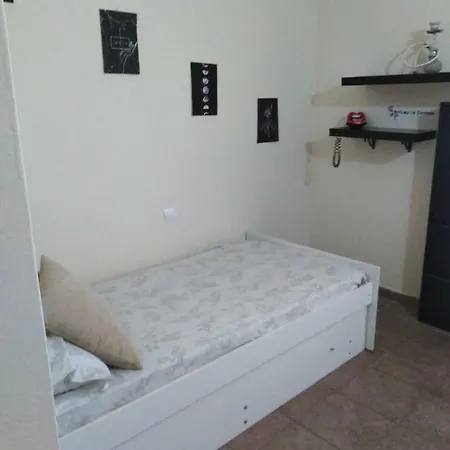 En Casa Compartida Retamar Homestay Almeria